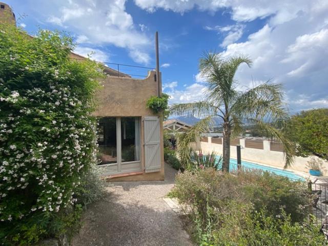 Joli Rez-De-Villa 80 M2 Proche Mer Carqueiranne Exteriér fotografie