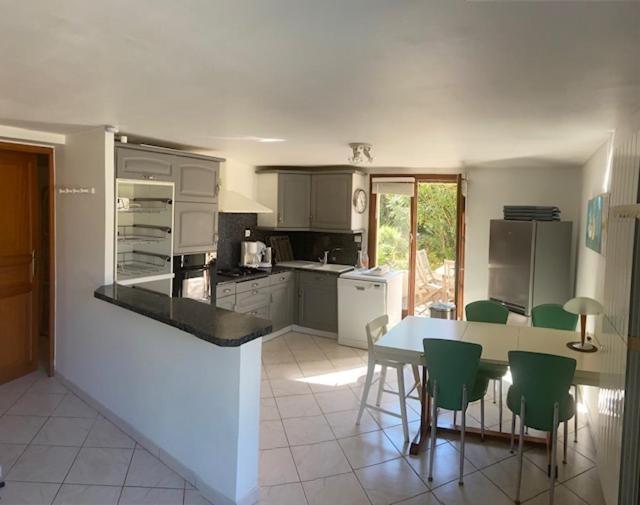 Joli Rez-De-Villa 80 M2 Proche Mer Carqueiranne Exteriér fotografie